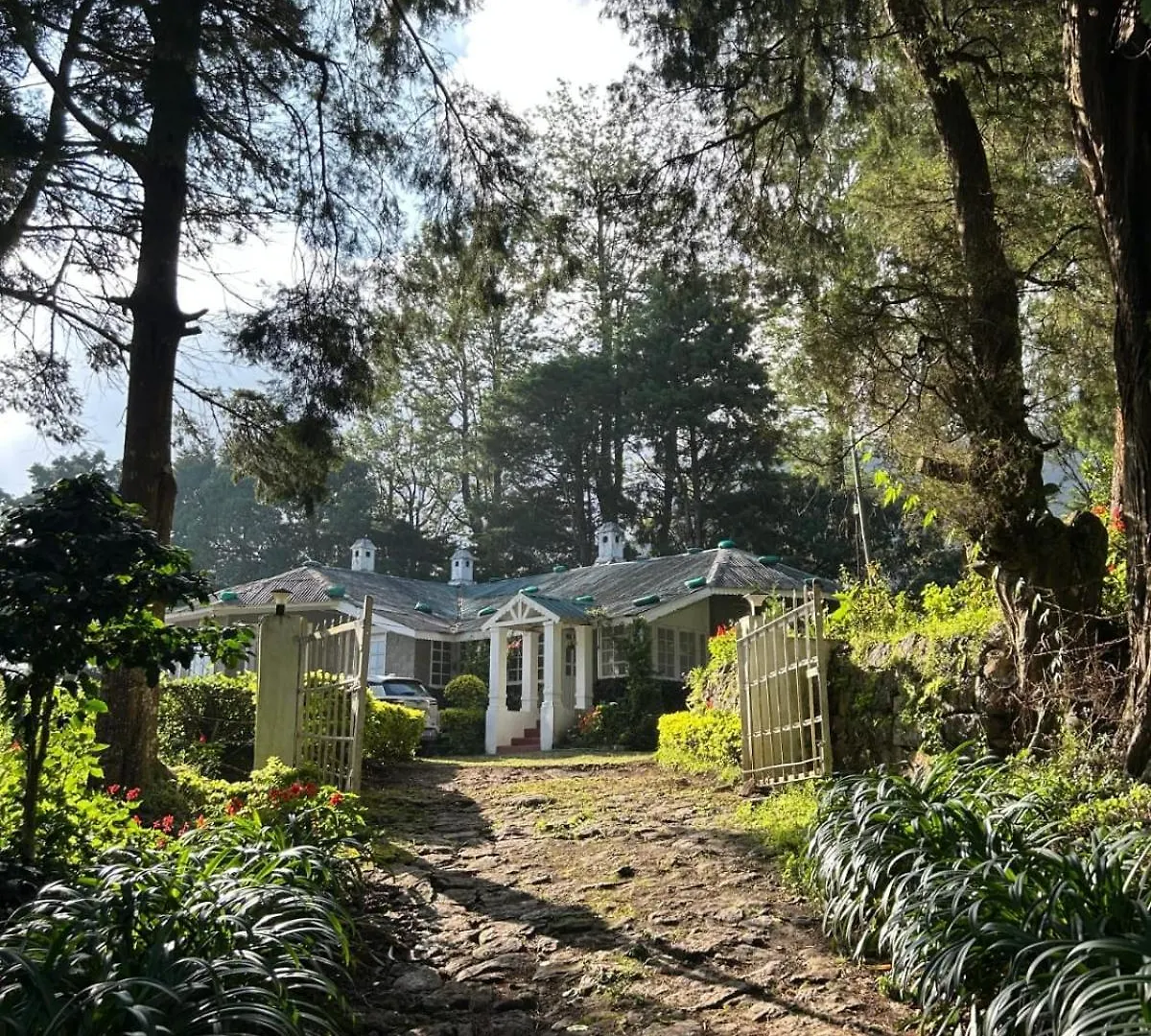 The Gundumalai Bungalow, Munnar Villa